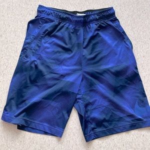 Nike dry fit shorts size small